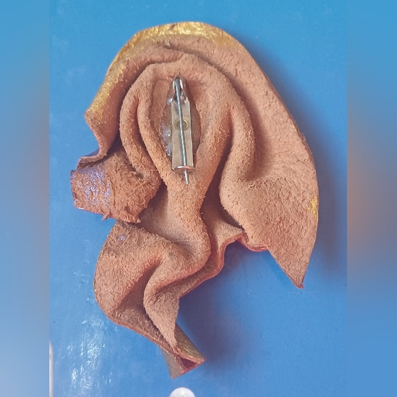 Vintage Handmade Venetian Carnival Brooch 🎭 - Picture 6 of 7